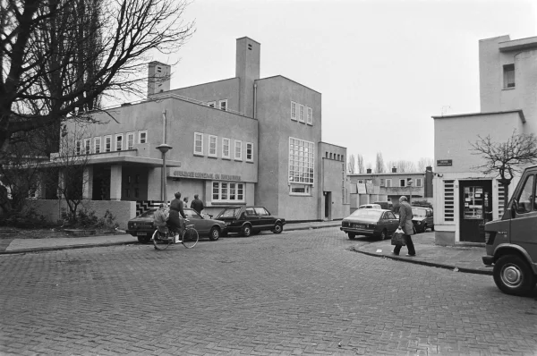 Afbeelding uit: november 1984. Na de renovatie.