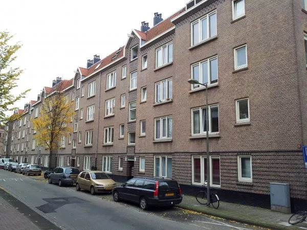 Afbeelding uit: november 2011. Van Hogendorpstraat.