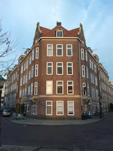 Afbeelding uit: november 2011. Schinkelkade hoek Vlietstraat (rechts).