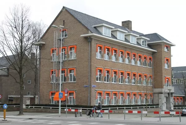 Afbeelding uit: februari 2012. Vakbondsgebouw aan de Herman Heijermansweg.