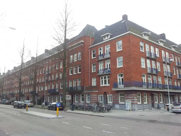 Afbeelding uit: maart 2012. Haarlemmermeerstraat.