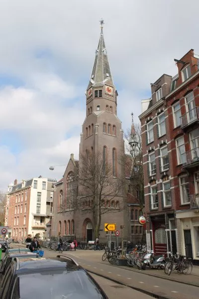 Afbeelding uit: maart 2012. Oranjekerk, Van Ostadestraat (1900-1903).