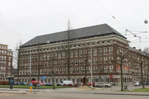 Afbeelding uit: maart 2012. Het zuidoostelijke blok, Minervaplein 33-43.