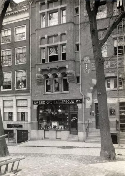 Afbeelding uit: 1913. Winkel in kachels en fornuizen aan de Prinsengracht.
