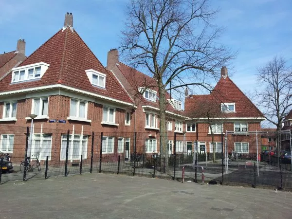 Afbeelding uit: maart 2012. Elzenstraat.