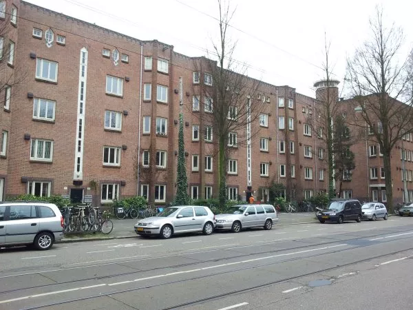 Afbeelding uit: maart 2012. Krusemanstraat.