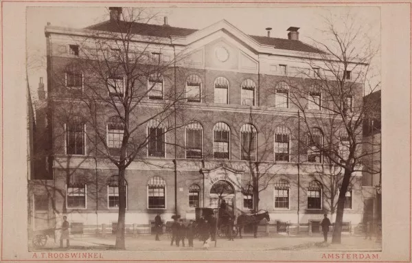 Afbeelding uit: Circa 1880. Het oorspronkelijke gebouw van Leliman.