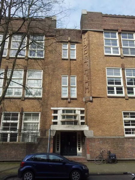 Afbeelding uit: maart 2013. School in de Tweede Boerhaavestraat.